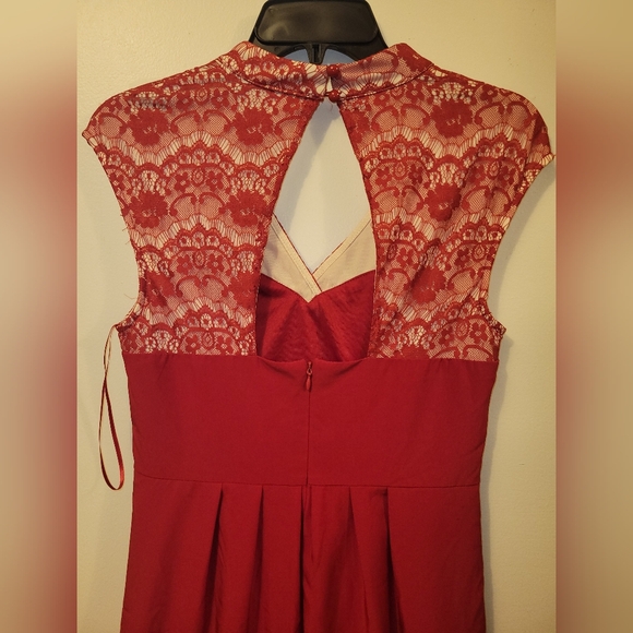 Chelsea & Violet Red Hi-Lo Lace Dress - Picture 4 of 10